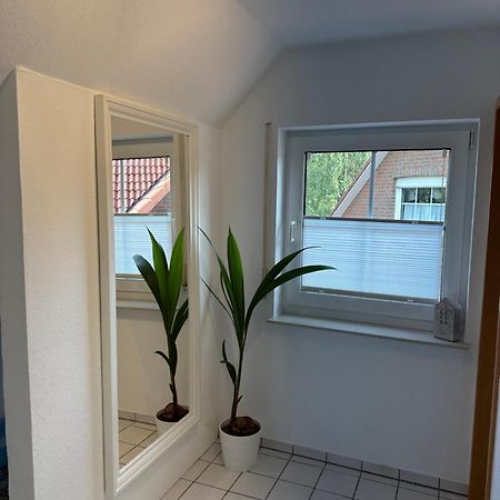 Ruhige, Kleine Ferienwohnung Schortens Exteriör bild