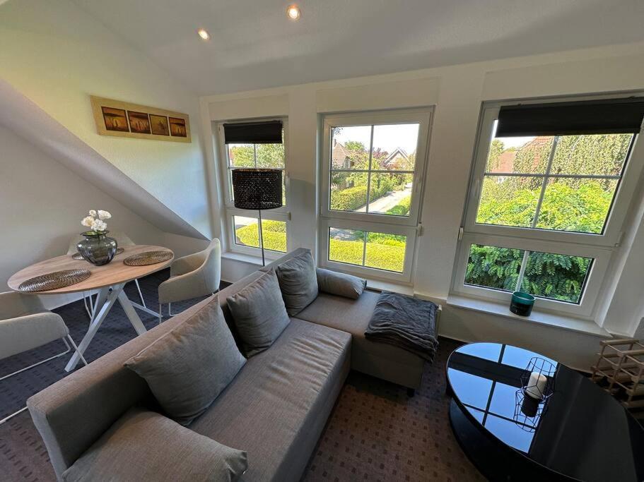 Ruhige, Kleine Ferienwohnung Schortens Exteriör bild