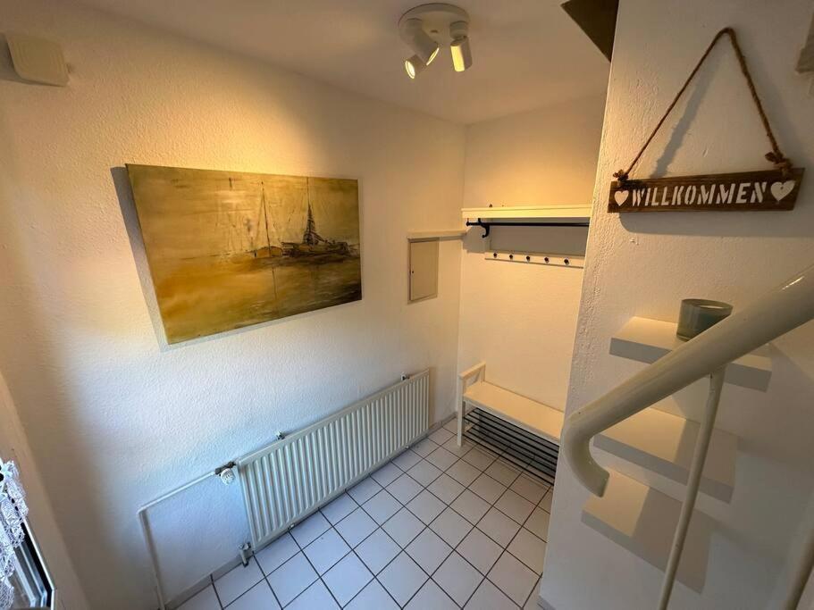 Ruhige, Kleine Ferienwohnung Schortens Exteriör bild