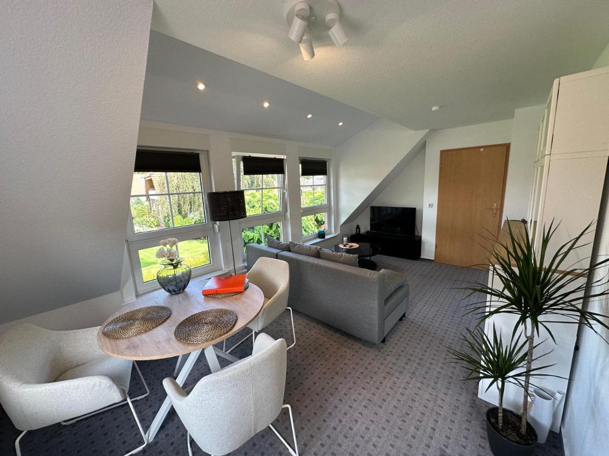 Ruhige, Kleine Ferienwohnung Schortens Exteriör bild